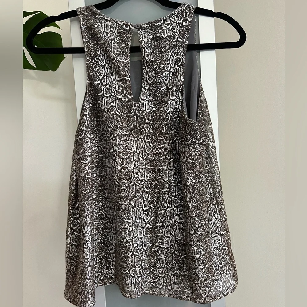 Metallic top - Picture 2 of 4